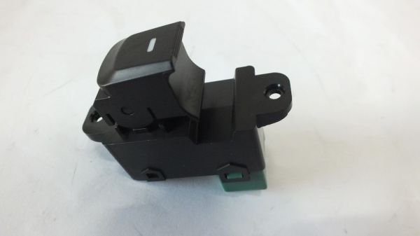 İ-10 2013-2018 CAM DUGMESI ON SAG / ARKA SAG-SOL