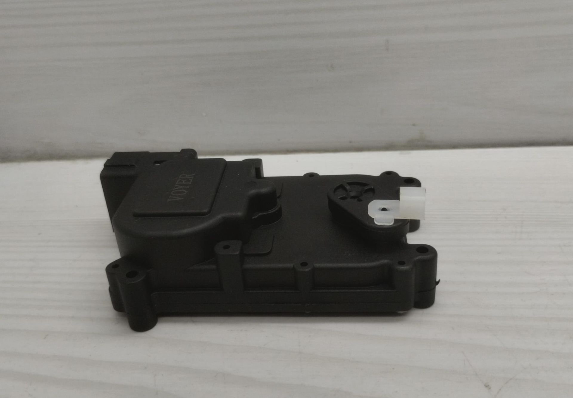 Kilit Motoru Accent Sol 03-06 Ön 4 Fisli