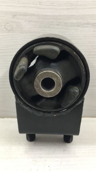 Mazda 626 1992-1997 Manuel Vıtes Ön Motor Takozu