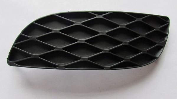 YARIS 2003-2006 SİS LAMBA KAPAĞI (SİS DELİKSİZ) SOL