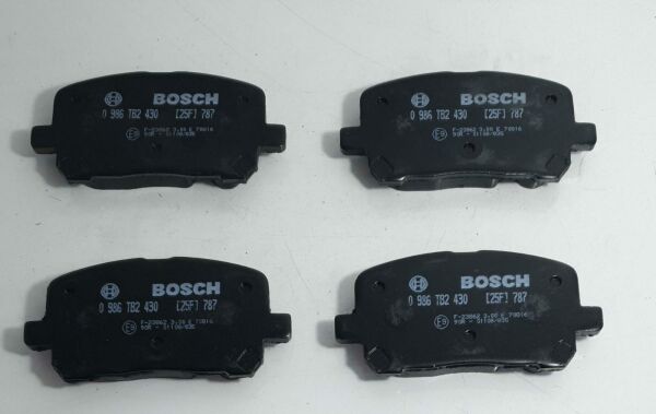 Balata Ön Avensis 02-