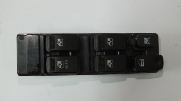 CERATO 2004-2006 CAM DÜĞMESİ ÖN SOL