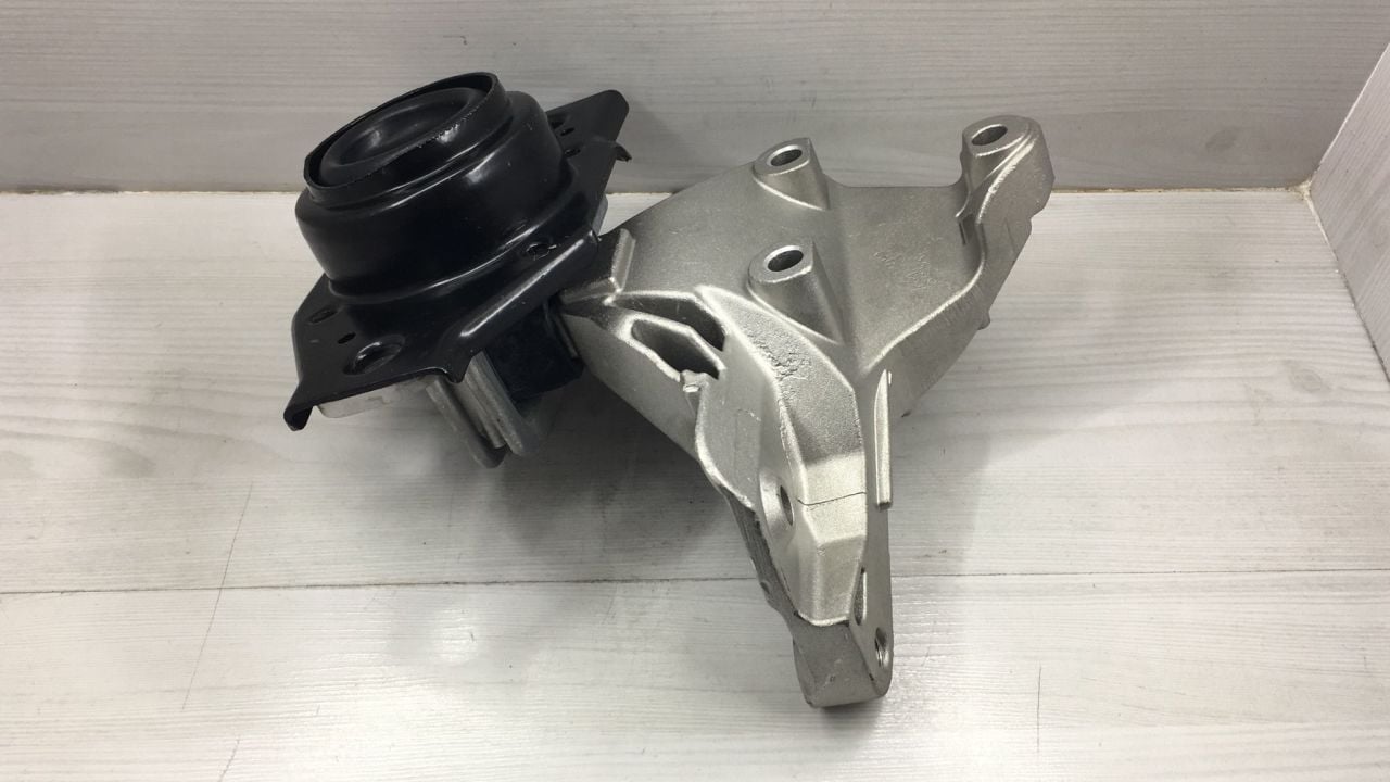 Motor Takozu Qashqai Sağ 1,5 Dizel