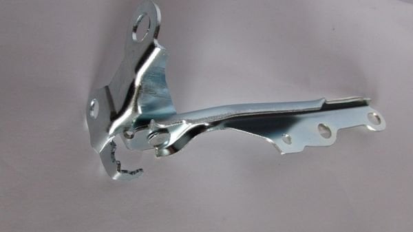 YARIS 2000-2006 KAPUT MENTEŞESİ SAĞ