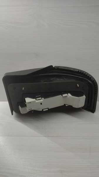 Stop 323 Sol 90-92 Sedan