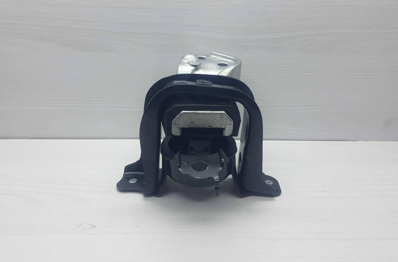 MOTOR TAKOZU YARIS 2003- SAG BENZINLI