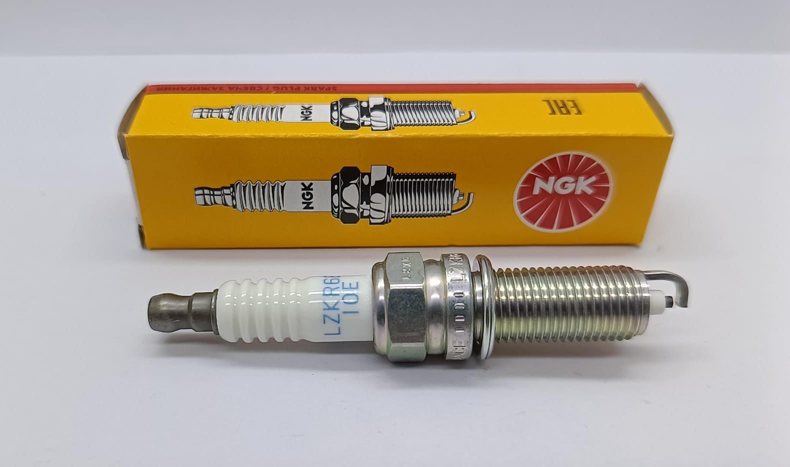 BUJI I30/BLUE (LZKR6B-10E)