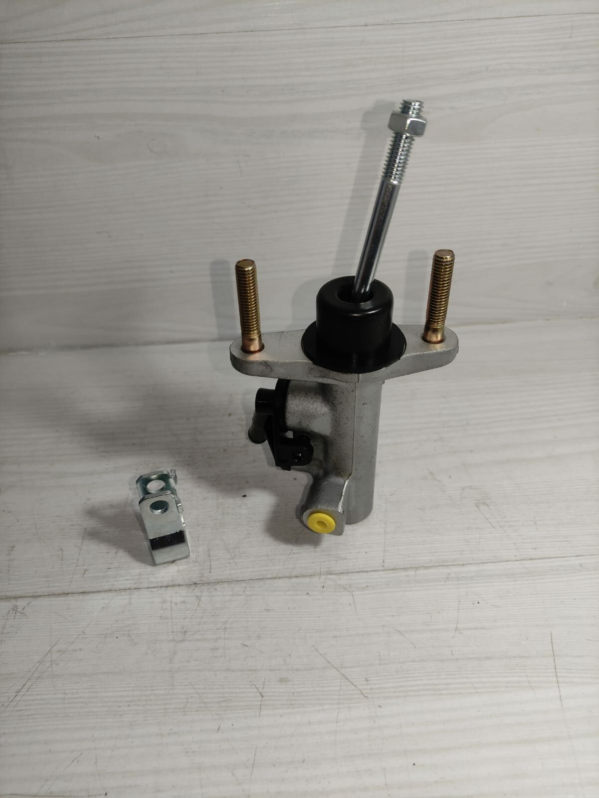 Yaris 1.0 üst merkez  99-05