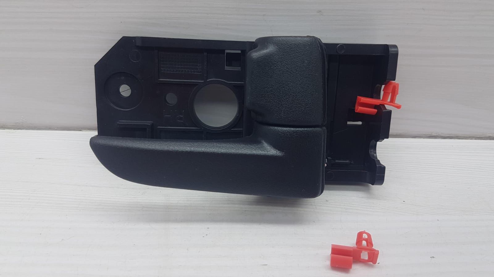 KAPI KOLU CERATO IÇ SAG SİYAH