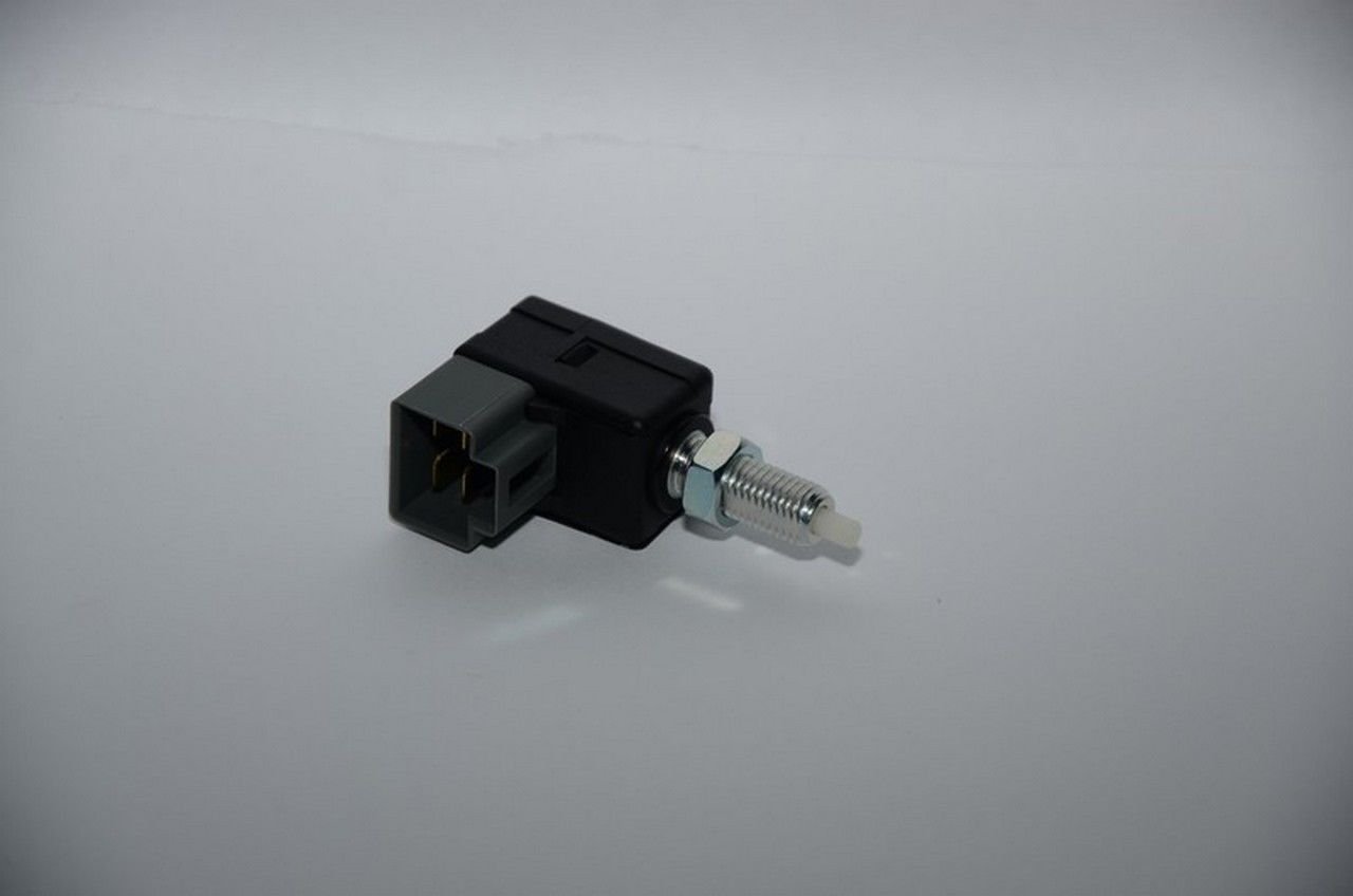 ACCENT ERA / GETZ / İ20 / İ30 2007-2012 / SANTA FE / TUCSON / CERATO 2004- / RIO /CEED 2007-2011 / İX35 FREN LAMBA SİVİCİ