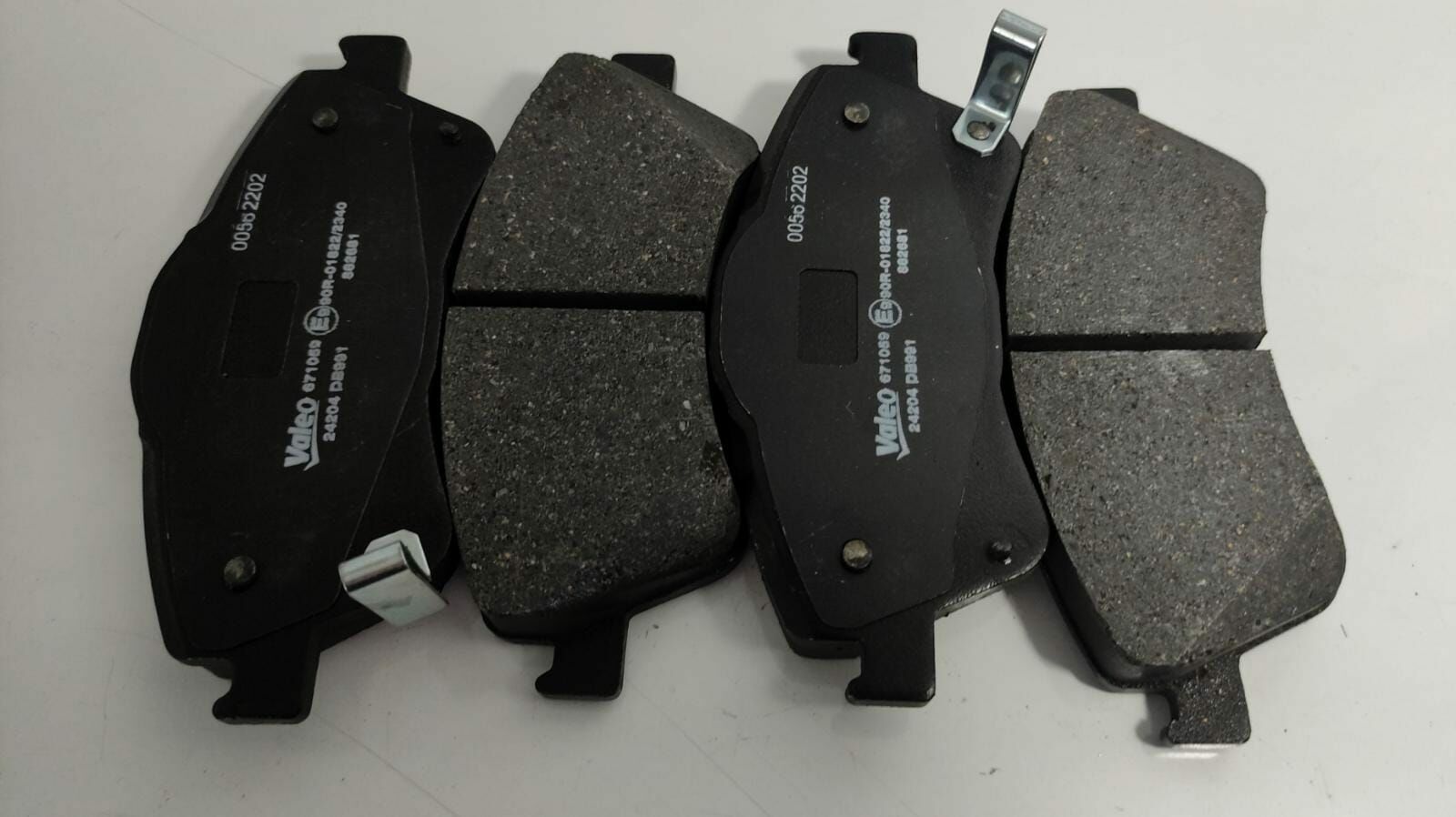 Balata Ön Avensis 09-/Verso 09-