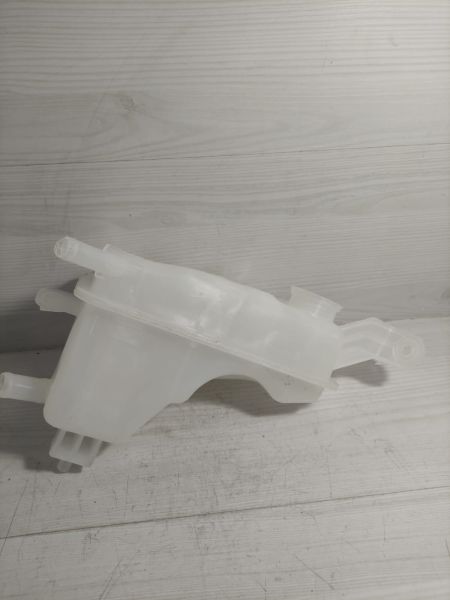 Corolla radyatör yedek su depo dizel 07-16