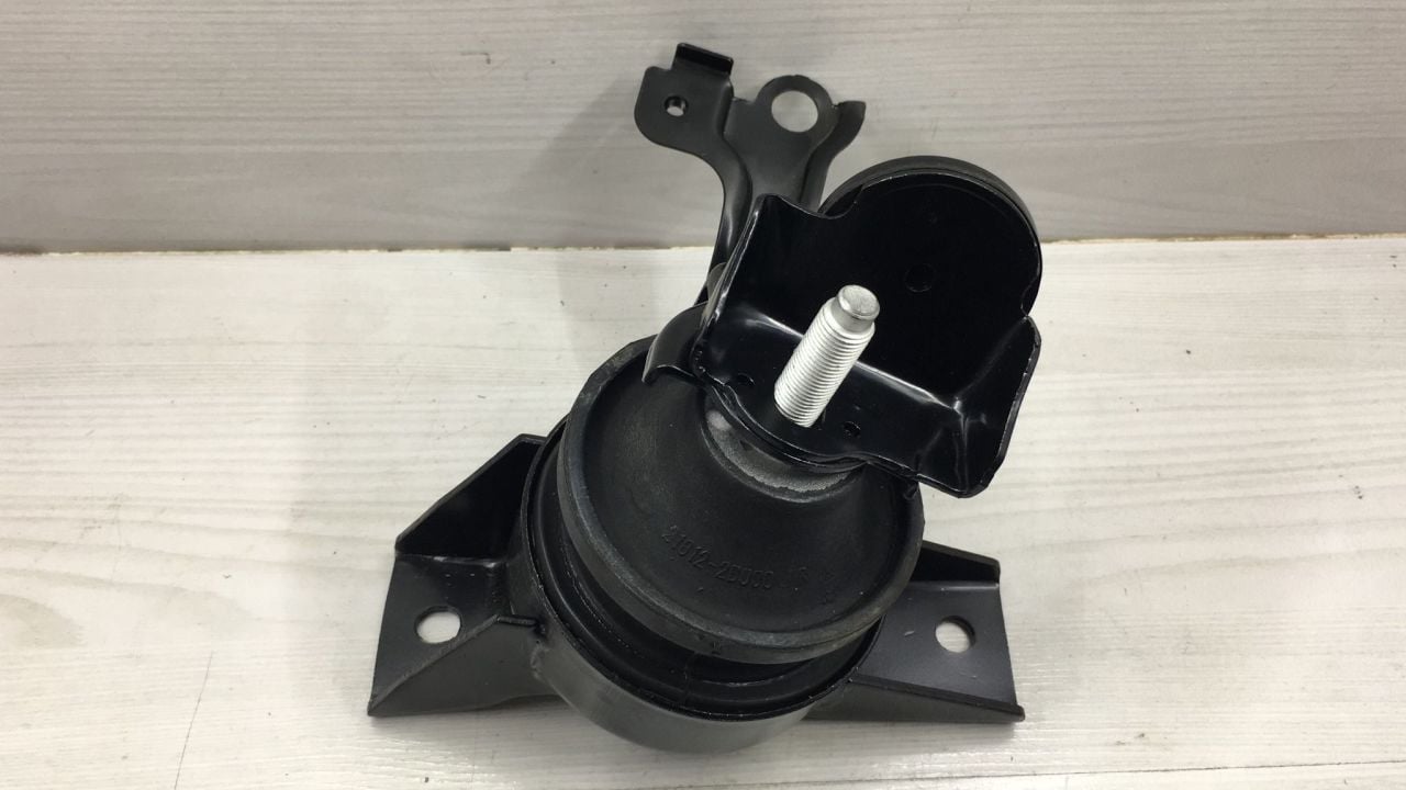 Hyundaı Elantra 2001-2007 Sag Yaglı Motor Takozu