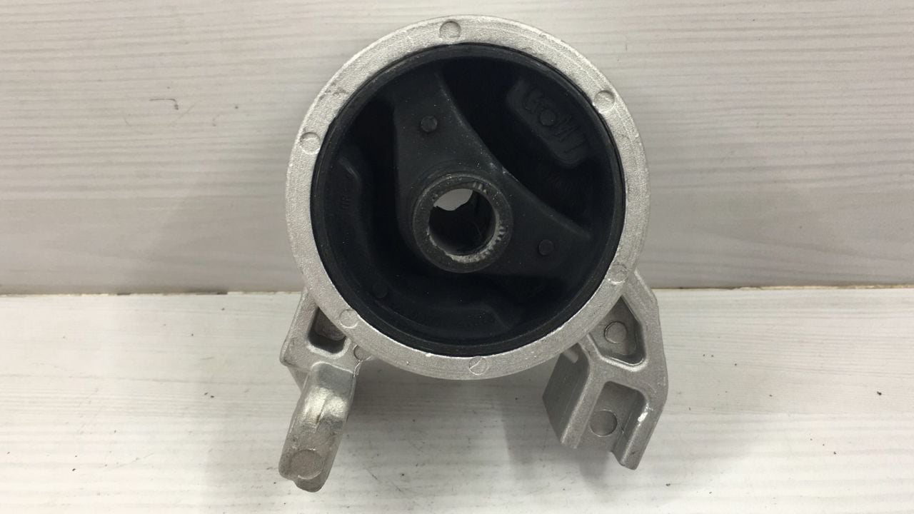 Hyundaı Accent Era Benzınlı/Dızel Ön Motor Takozu
