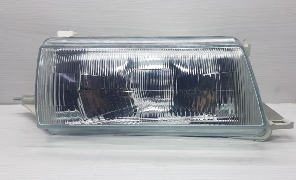 Far Corona Sağ 1988-1990 At171