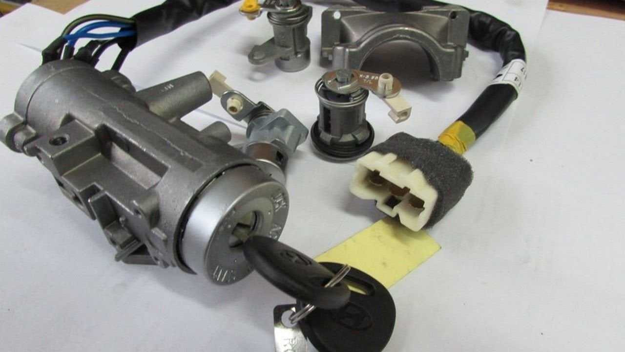 ACCENT 98- MERKEZİ KİLİT SETİ SEGMANSIZ