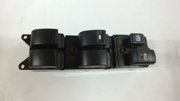 LANCER 2011- CAM DUGMESI ON SOL