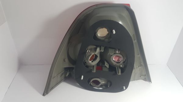 corolla sedan stop sağ  04-06