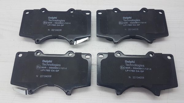 BALATA ÖN HILUX 15-