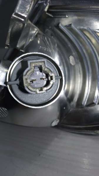 Sinyal Almera 01-03 Sağ