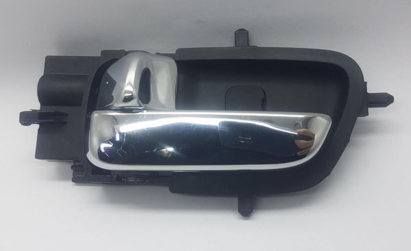 Kapi Kolu i20 Ön/Arka iç Sol 09-Nikelaj Kulp Nikelaj Buton