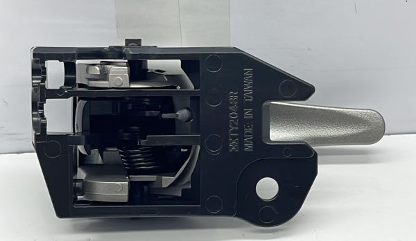 Kapi Kolu Corolla iç Sağ 07-