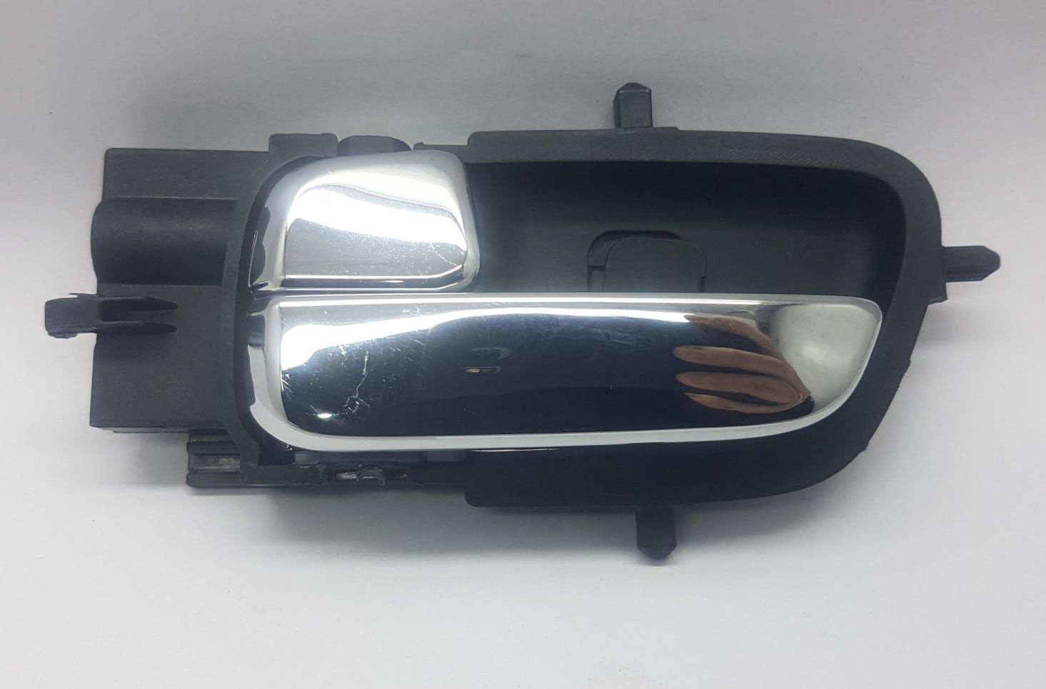 Kapi Kolu i20 Ön/Arka iç Sol 09-Nikelaj Kulp Nikelaj Buton