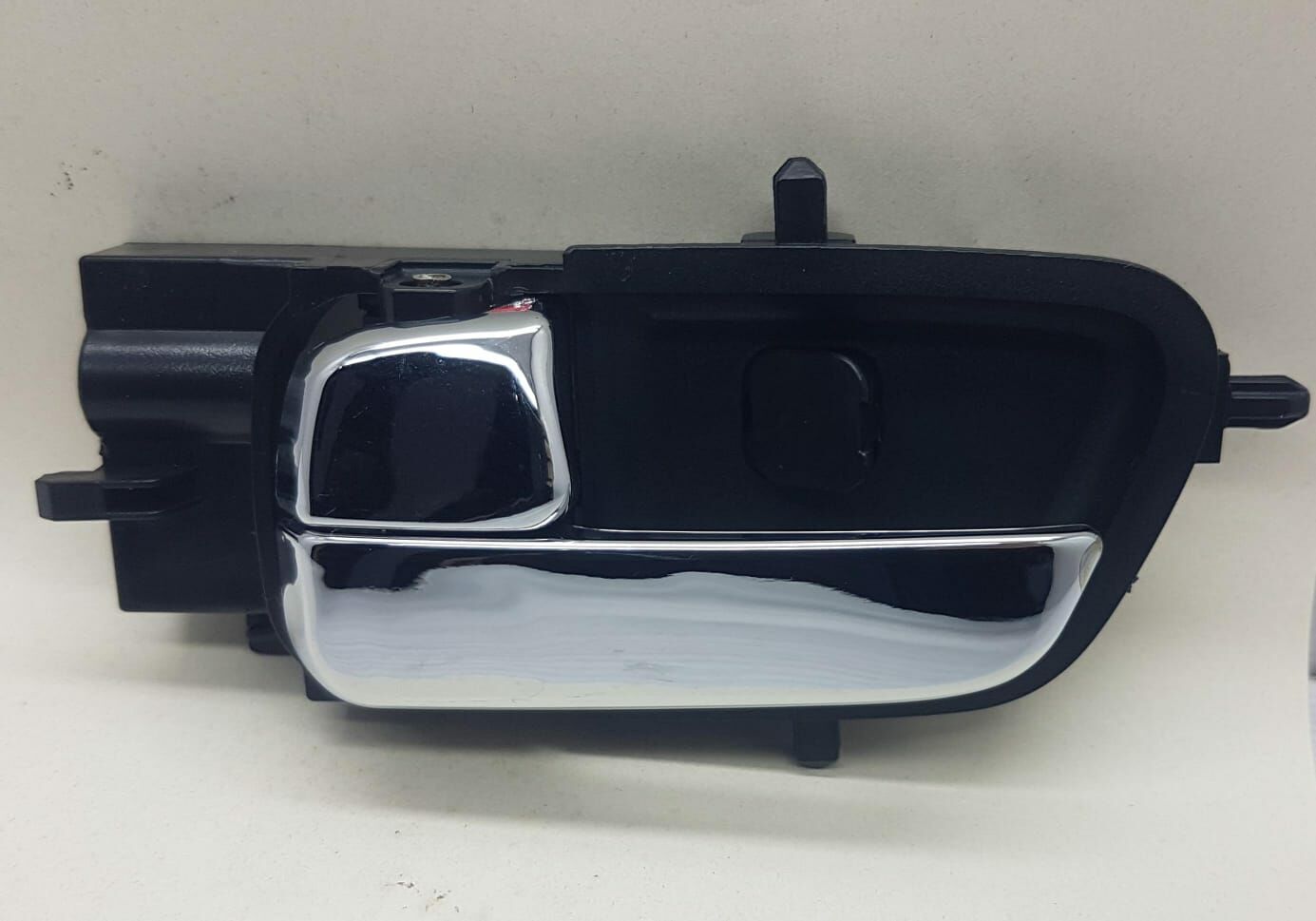 Kapi Kolu i20 Ön/Arka iç Sol 09-Nikelaj Kulp Nikelaj Buton