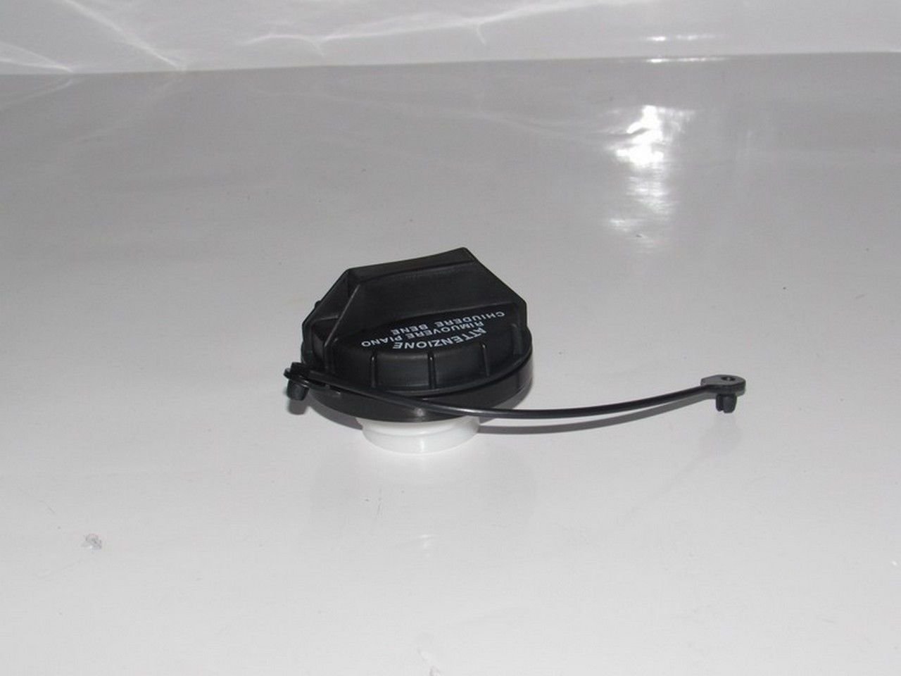 ELANTRA 11- YAKIT DEPO KAPAĞI