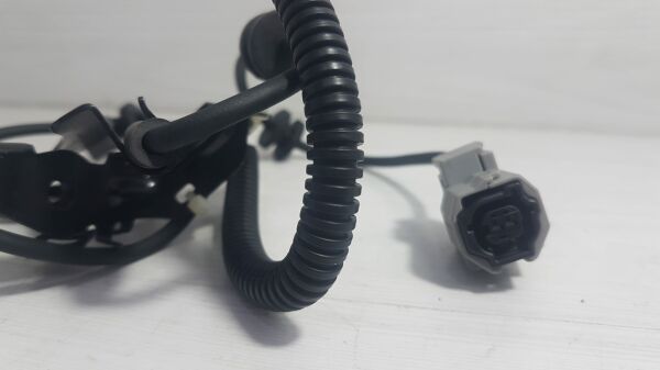 yaris abs sensörü sol arka 12-15