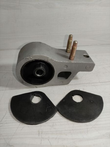 Corolla AE92 1.3 motor takozu kulagı sağ