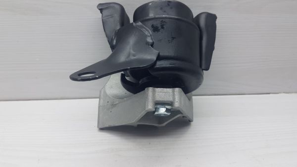 MOTOR TAKOZU AVENSIS SAG YAGLI BRAKET ÜZERİNDE 12305-28050