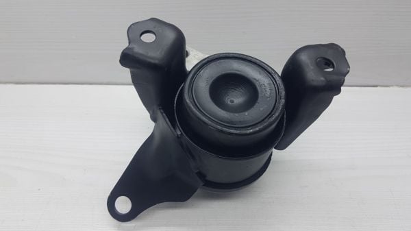 MOTOR TAKOZU AVENSIS SAG YAGLI BRAKET ÜZERİNDE 12305-28050