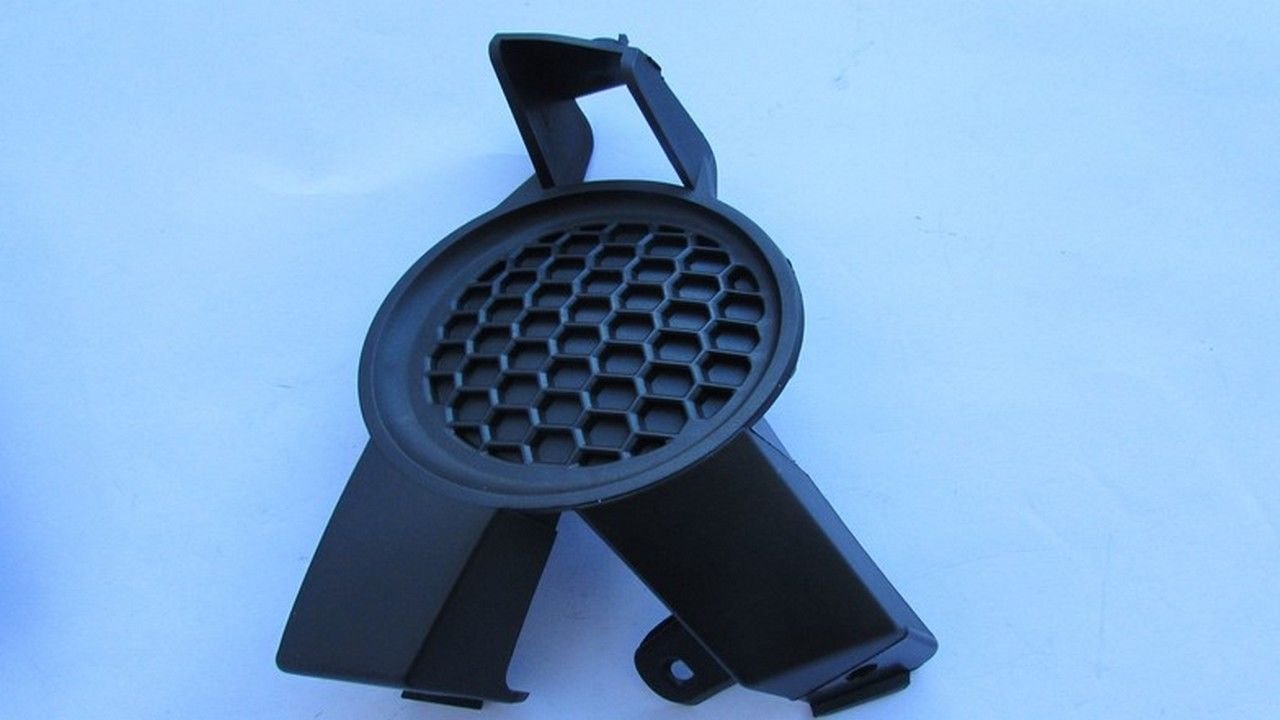 QASHQAI 2007-2010 SİS LAMBA KAPAĞI SAĞ (SİS DELİKSİZ)