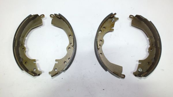 HILUX 2006-2012 4X2 FREN BALATASI ARKA PABUÇLU