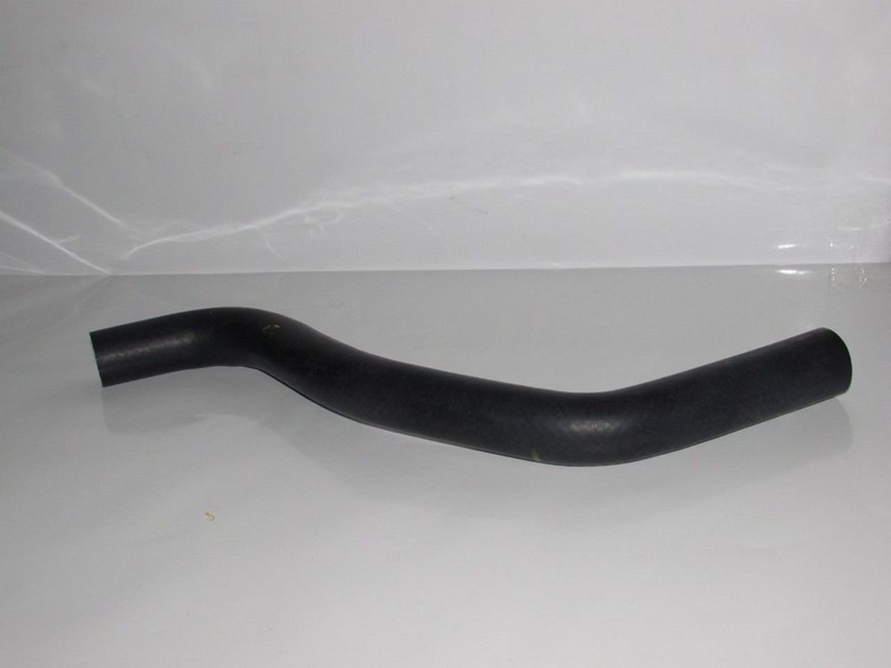 CERATO 04-06 RADYATÖR ALT HORTUMU