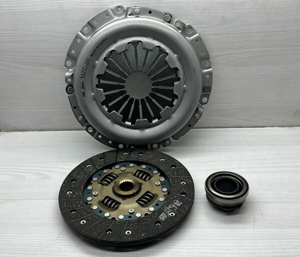 Debriyaj Seti 323 95-02 Familia/Lantis 1.8 baskı balata rulman