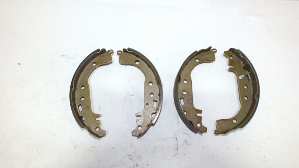 YARIS 1999-2006 FREN BALATASI ARKA PABUÇLU