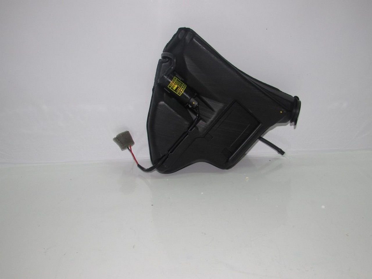 H 100 KMY 1997-2004 SİLECEK SU DEPOSU MOTORLU