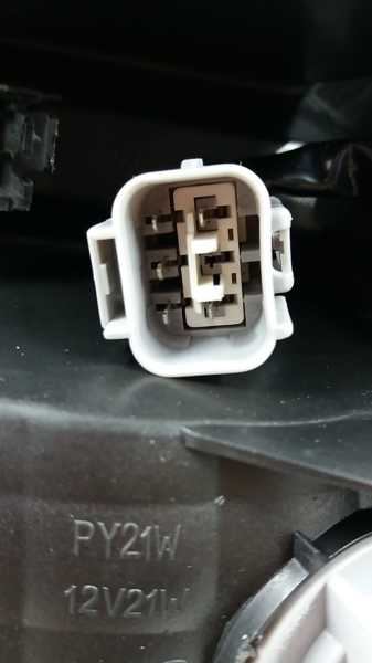 Stop Hilux Sol 15-18