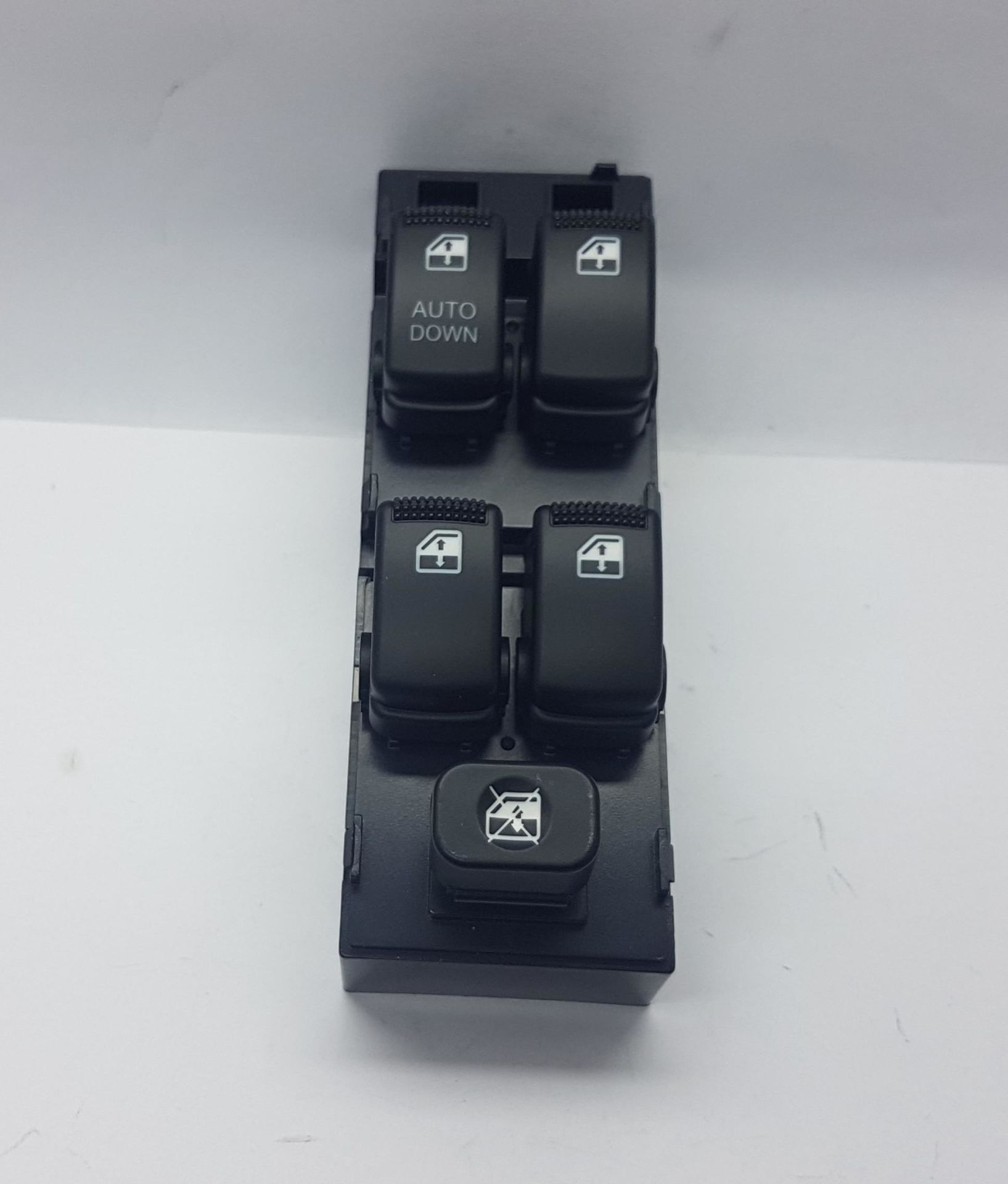 CAM DÜGME GETZ SOL 03-11