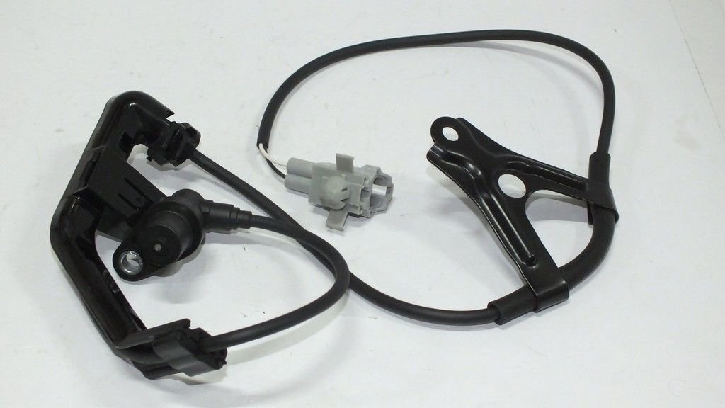 COROLLA 98-02 ABS SENSÖRÜ ÖN SOL