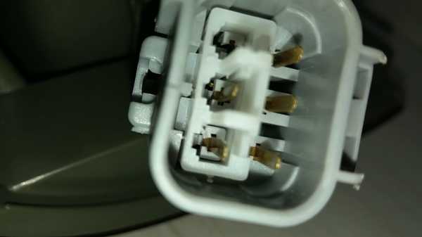 Toyota Hılux 2012- Stop Sag