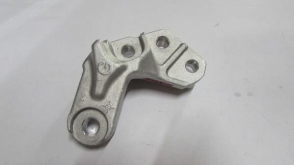 ELANTRA 2016- BENZİNLİ MOTOR KULAĞI ÜST AYAĞI SAĞ