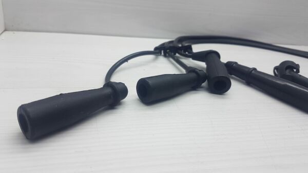 BUJI KABLO COROLLA 1,3 2E KRBLÜ