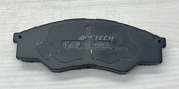 BALATA ÖN HILUX 06- D4D 4X2