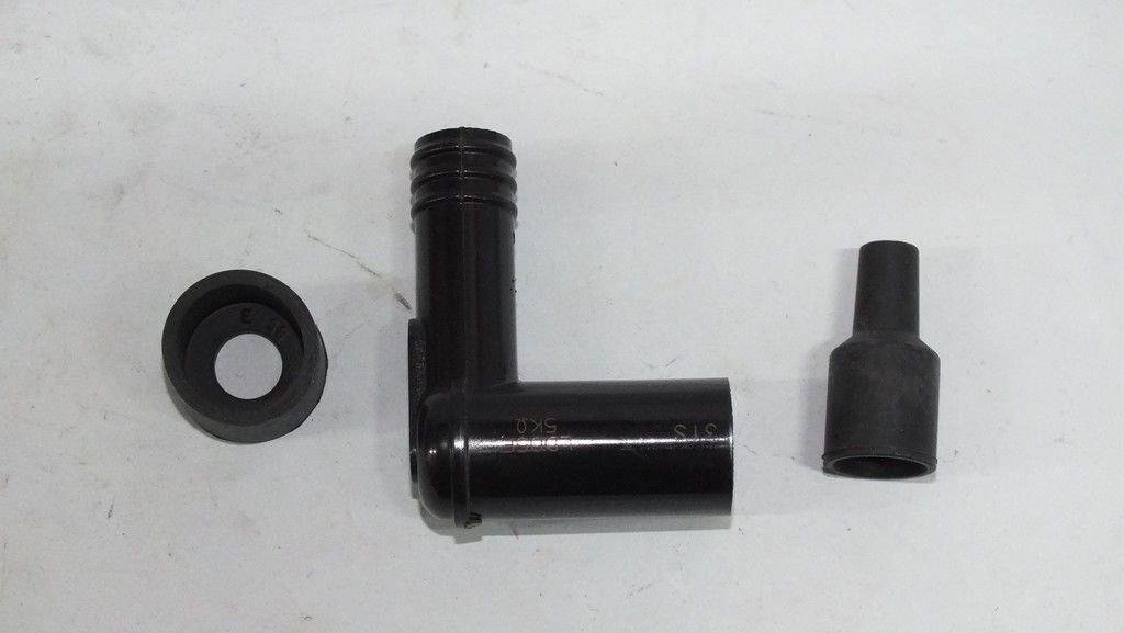 GENEL FENOLLÜ REÇİNE DÖKÜM SİYAH BUJİ BAŞLIĞI 5 OHM/ 10-12 MM 8060 90°