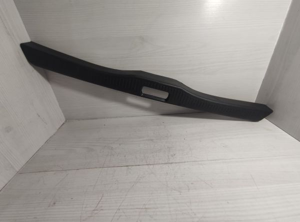 bagaj Kapak Çitasi iç Corolla Ae101