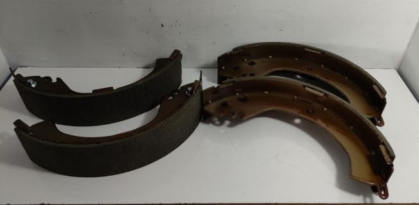 Balata Arka L200 00-06 4X2 Kampana