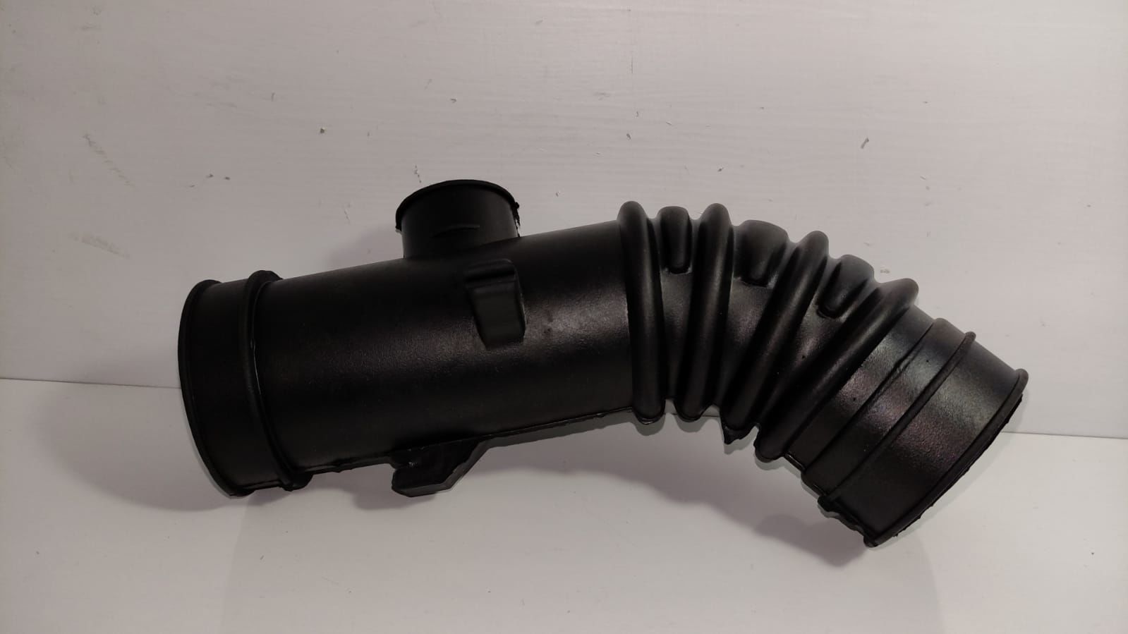 Hava Filtre Hortumu Corolla Ae101 1,6  Dar Delik